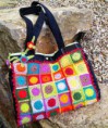 Beuteltasche "Hippie" mit Häkel-Applikationen (Granny Squares und Blümchen)